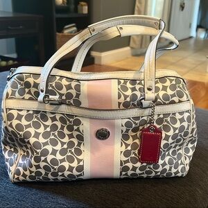 Coach Signature bag with Pink Interior